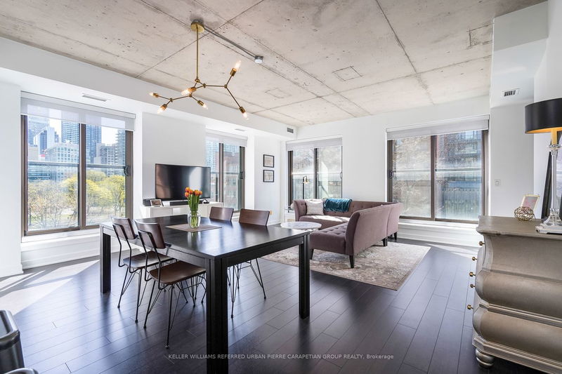 home for lease on 508-400 Wellington Street W