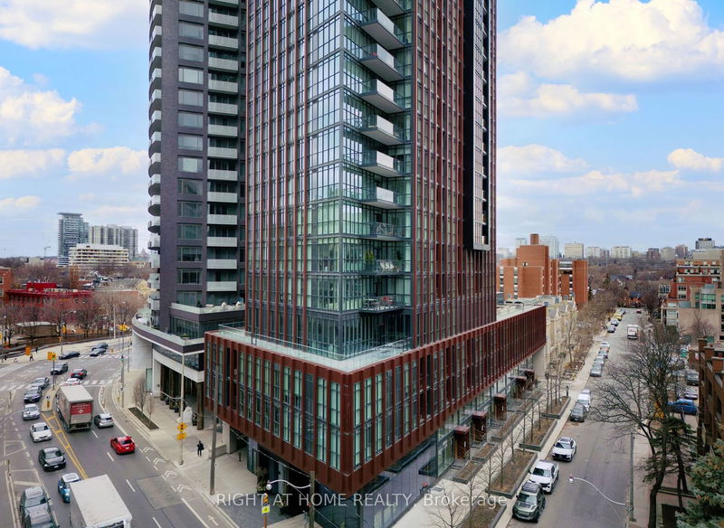 home for lease on 808-32 Davenport Street