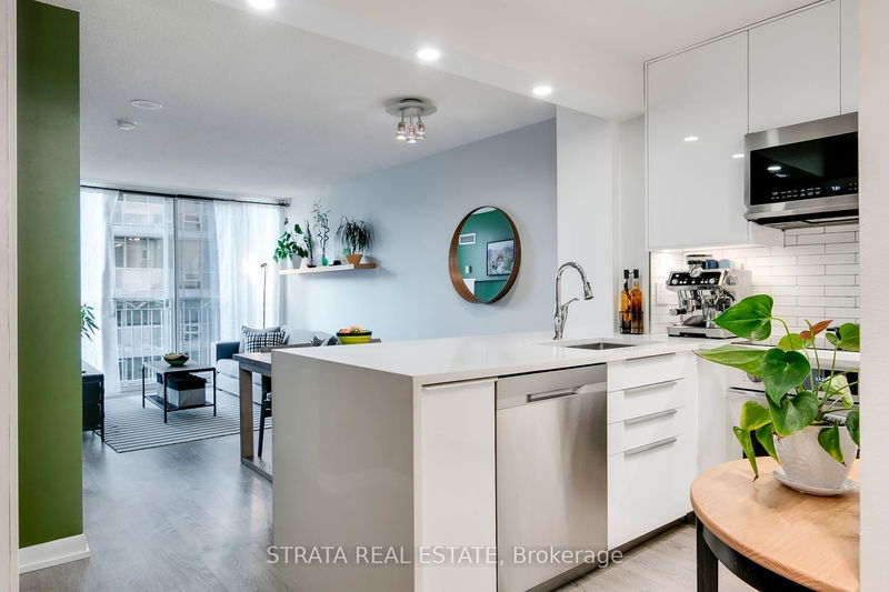 home for sale on 667-313 Richmond Street E