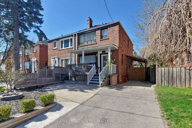 952 Eglinton Avenue