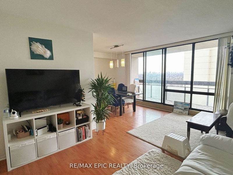 home for lease on 908-350 Seneca Hill Drive
