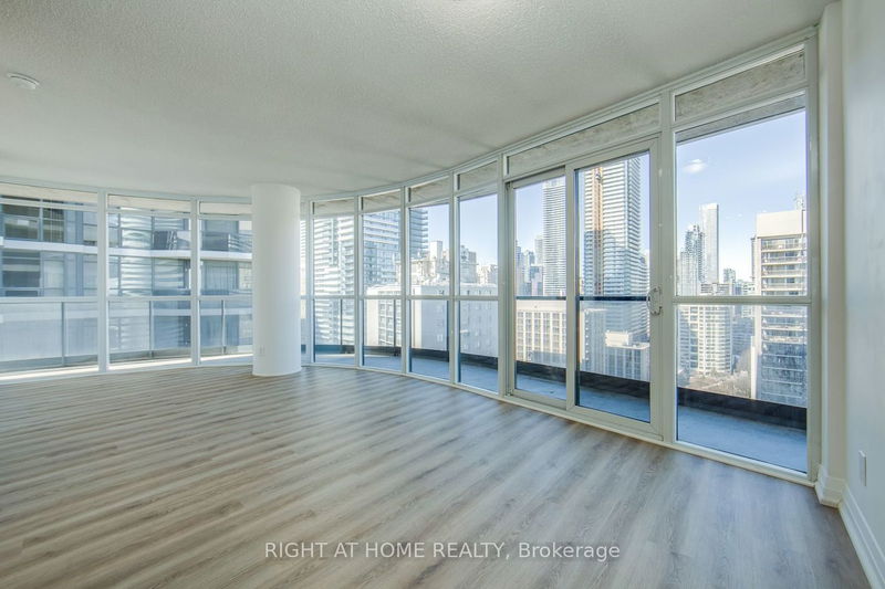 home for lease on 2307-25 Carlton Street