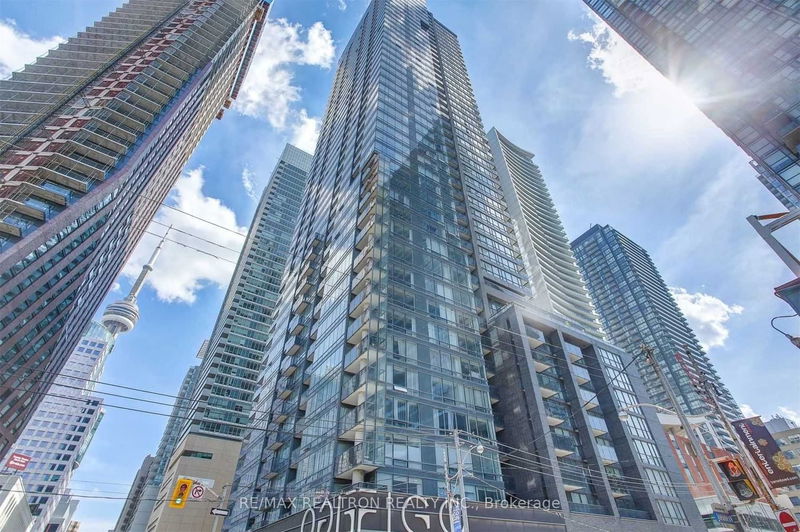 home for lease on 1003-295 Adelaide Street W