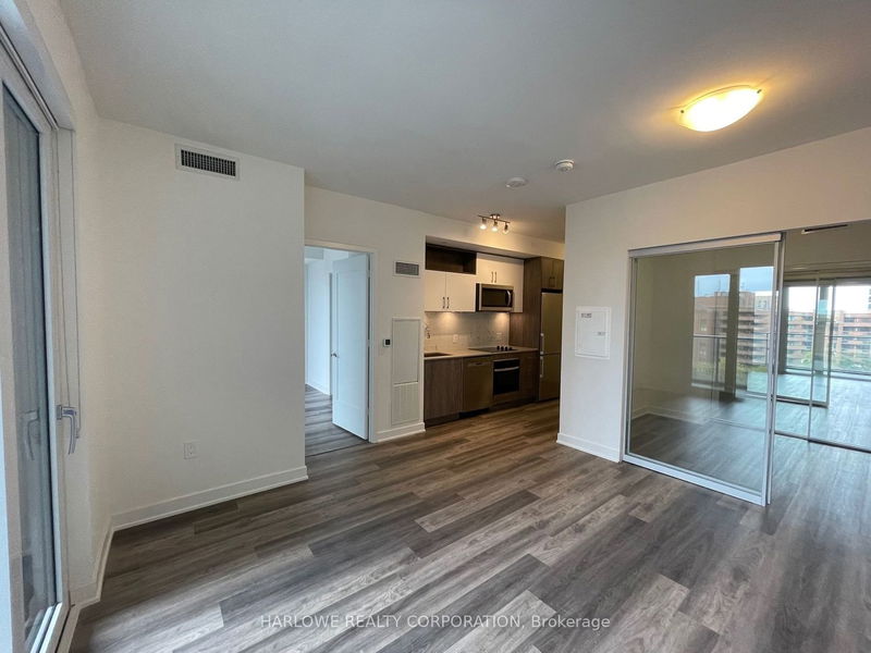home for lease on 636 W-135 Lower Sherbourne Street