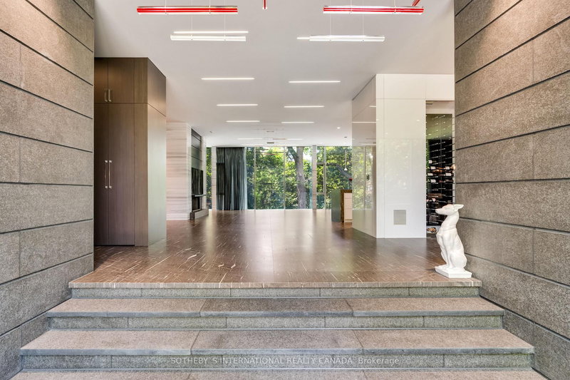 130 Riverview Dr, Toronto, M4N 3C8 | Image 2