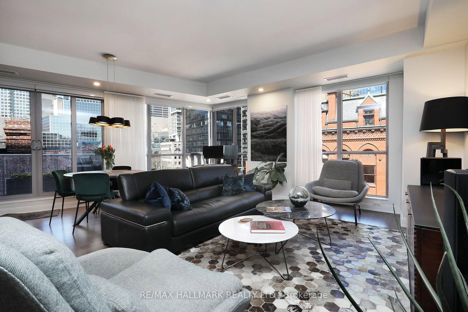 Listing Image 11