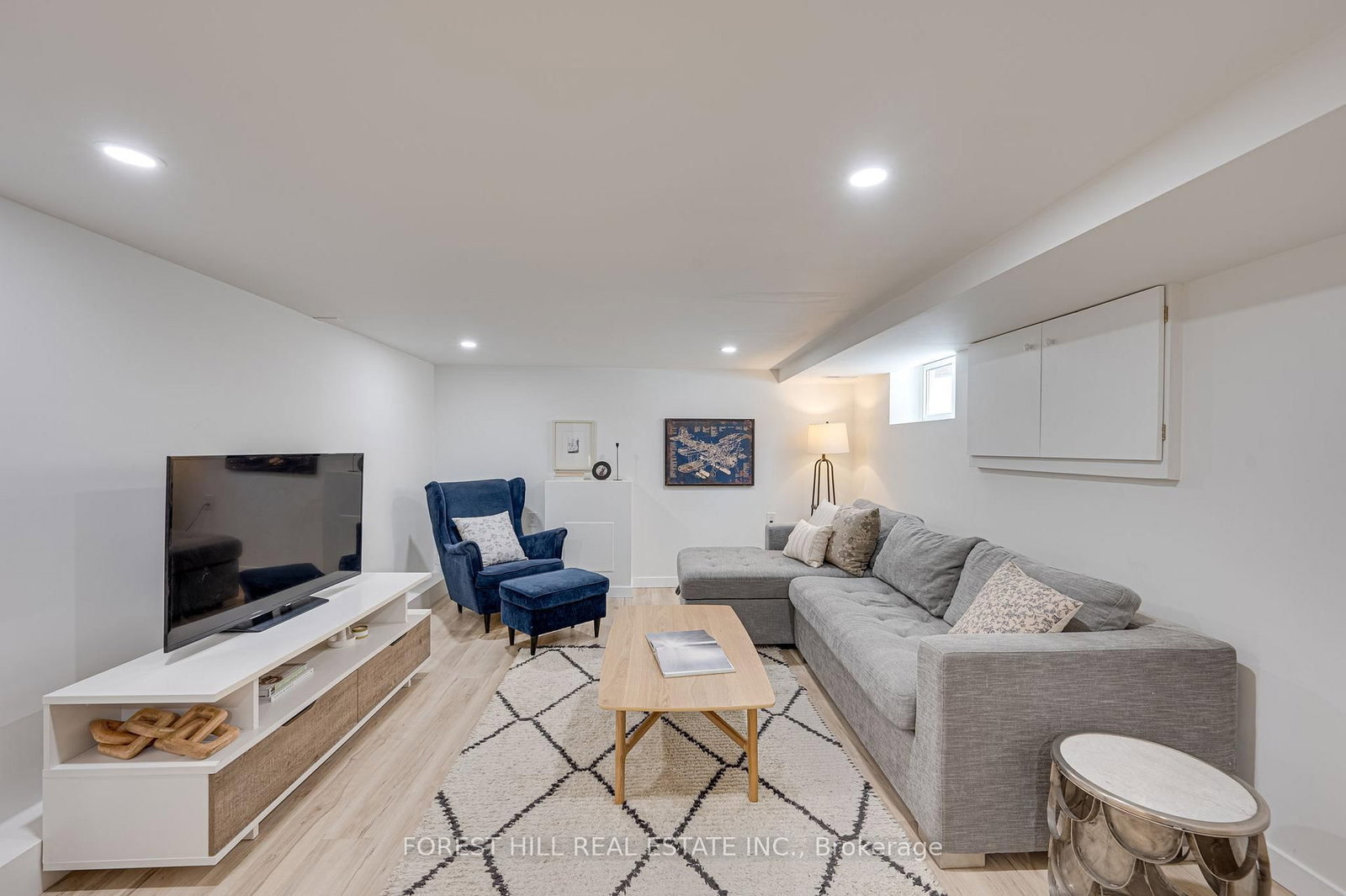 Listing Image 24