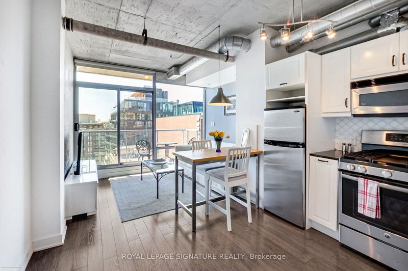 home for lease on 904-169 John Street