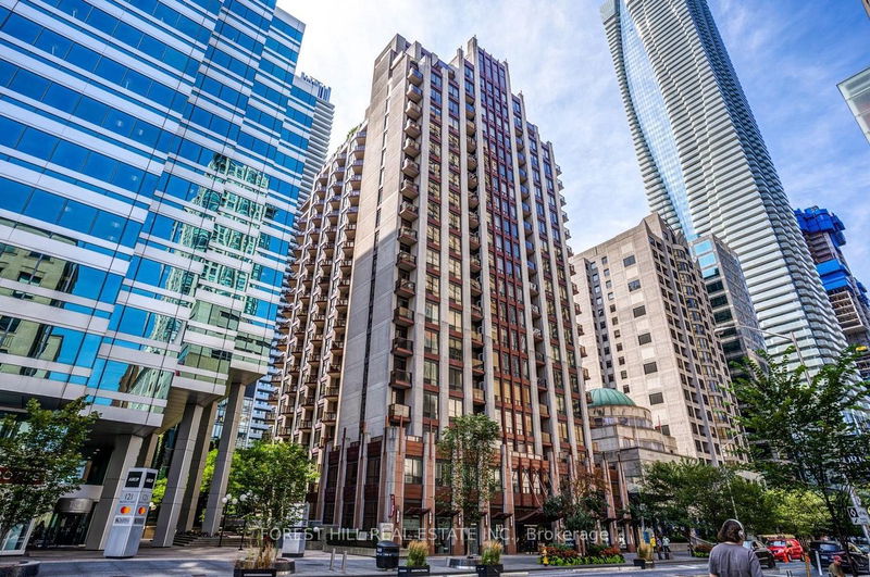 home for lease on 1813-85 Bloor Street E