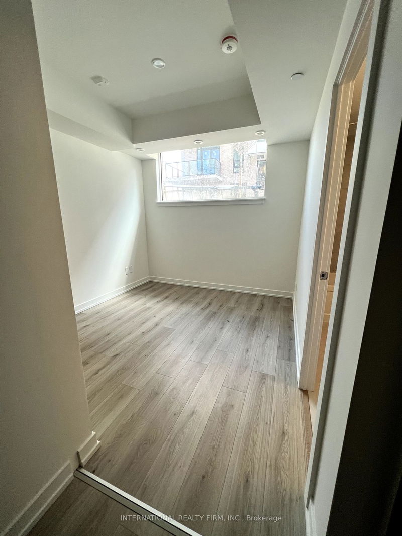 home for lease on 12-851 Sheppard Avenue W
