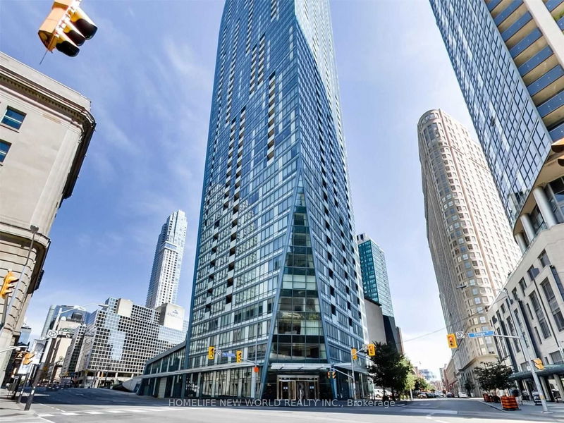 home for lease on 1402-8 The Esplanade