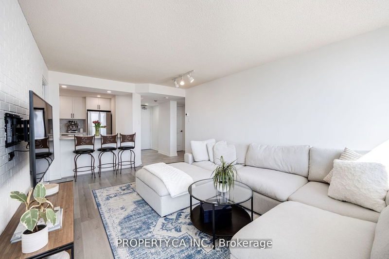 home for lease on 813-705 King Street W