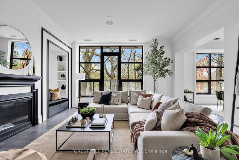 303 - 200 Russell Hill Rd, Toronto, M4V 2T2 | Image 3