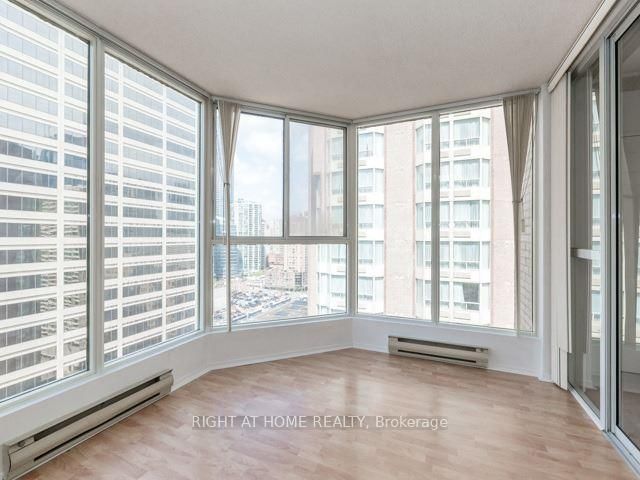 1907 - 55 Centre Ave, Toronto, M5G 2H5 | Image 3