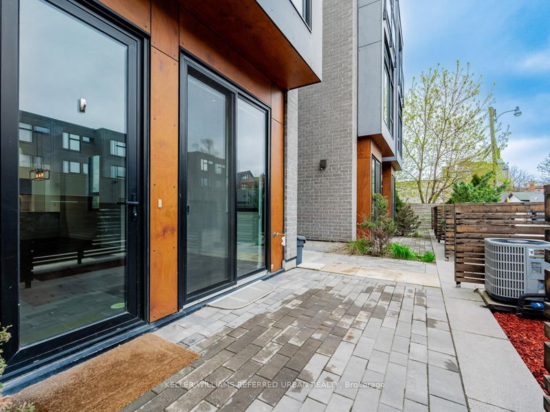 33 Achtman Lane, Toronto, M6G 4C5 | Image 3