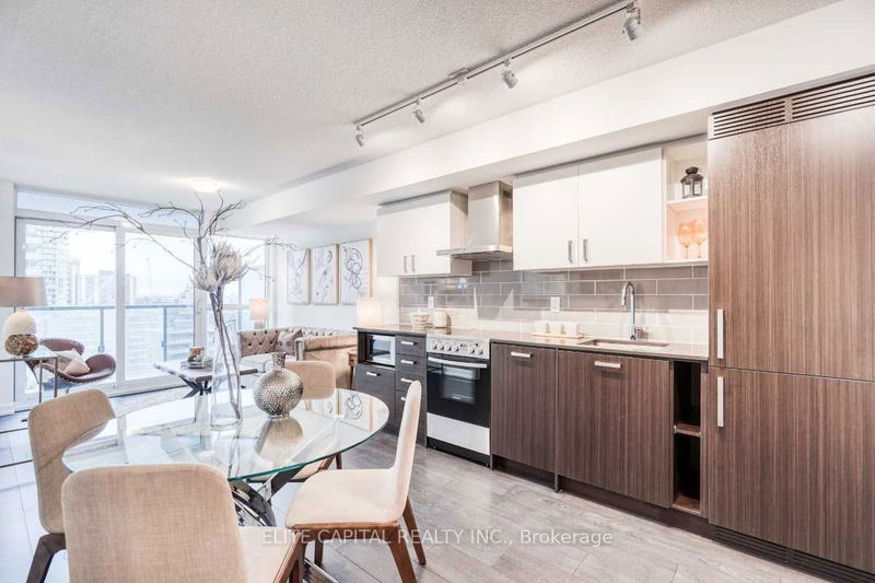 home for lease on 1502-125 Redpath Avenue