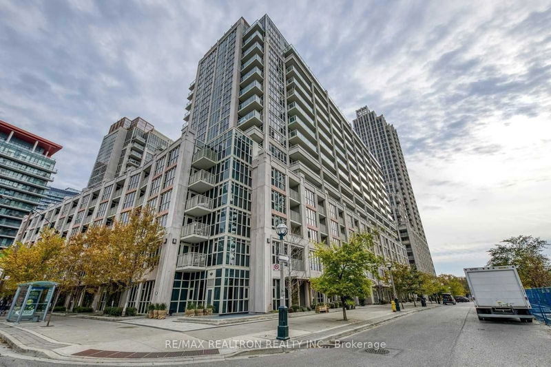 home for lease on 915-35 Bastion Street