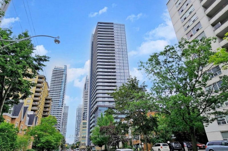 home for lease on 2506-125 Redpath Avenue