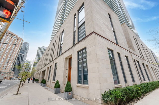 16 - 1086 Bay Street