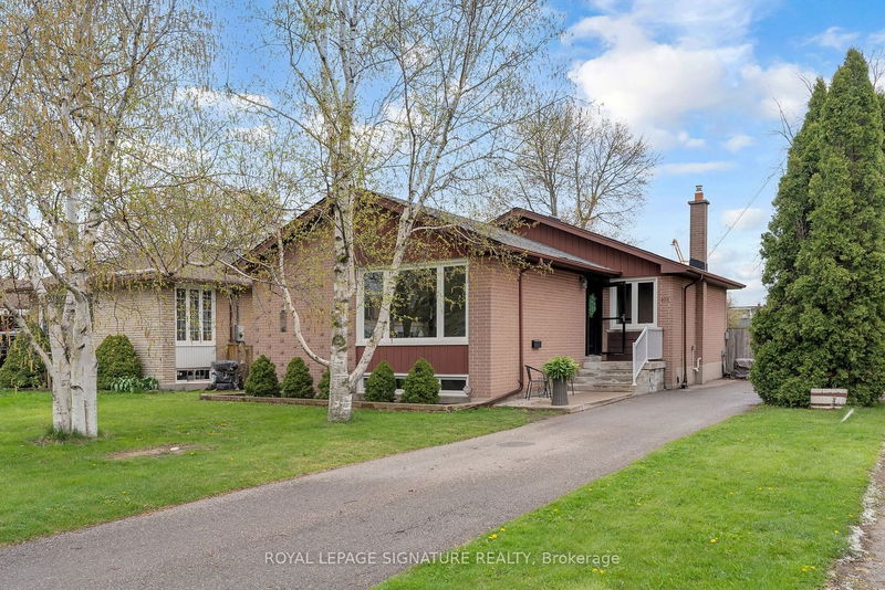 home for sale on 103 Broadlands Boulevard