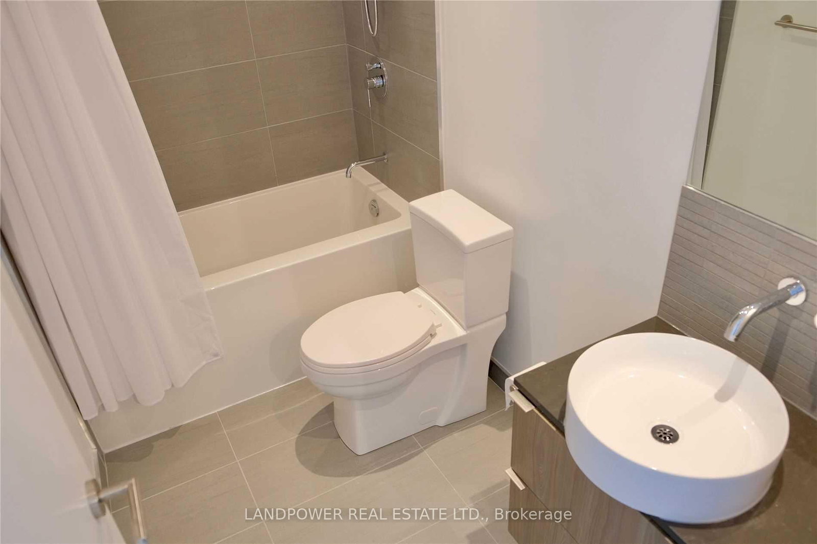 161 Roehampton Avenue, Unit 4007 - Photo 9