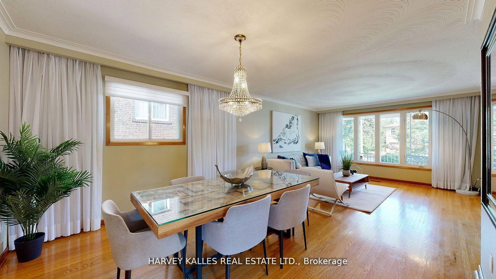 Listing Image 11