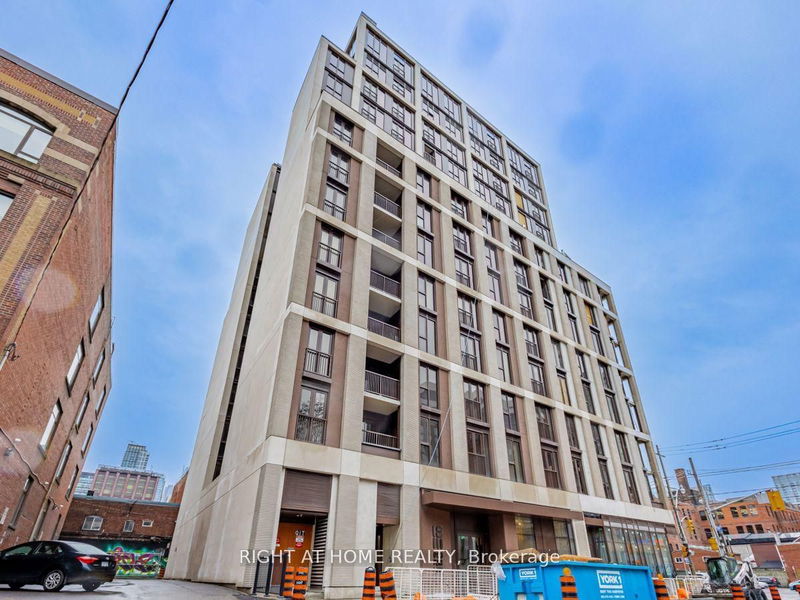 home for lease on 302-123 Portland Street