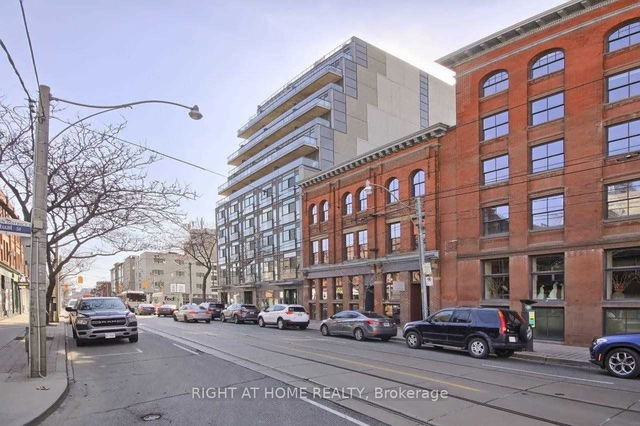 805 - 127 Queen Street