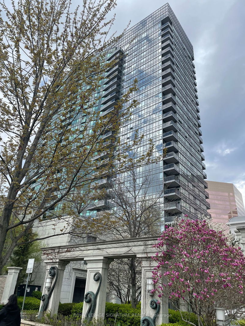 home for lease on 819-25 Greenview Avenue