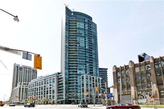 home for lease on 308-600 Fleet Street