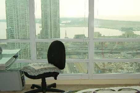 3912 - 397 Front St W, Toronto, M5A1G4 | Image 3