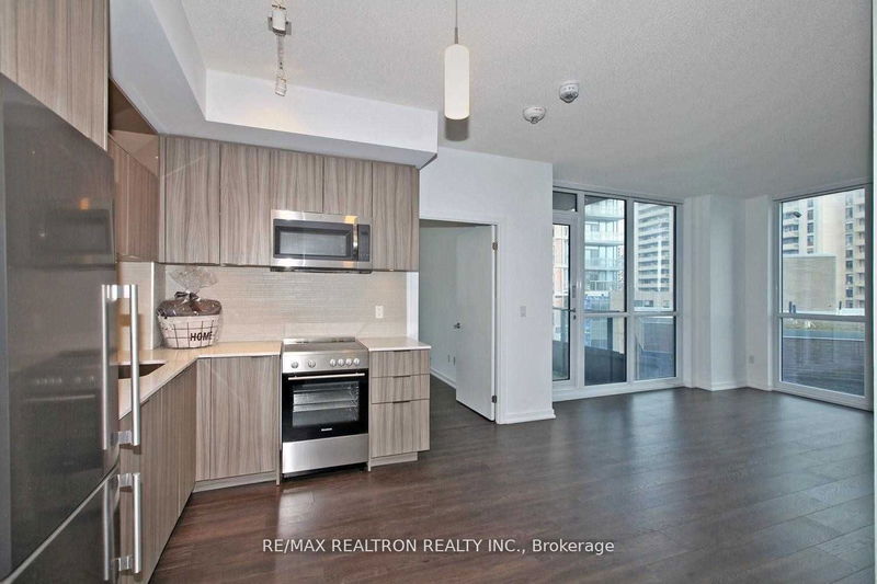 home for lease on 408-50 Forest Manor Road