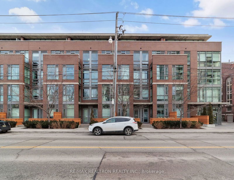 home for lease on 501-707 Dovercourt Road