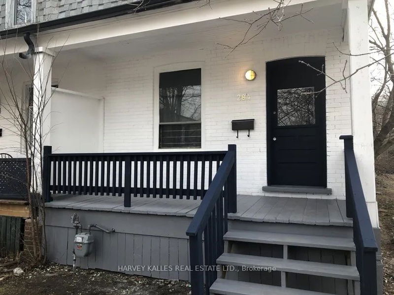 home for lease on 284 Albany Avenue