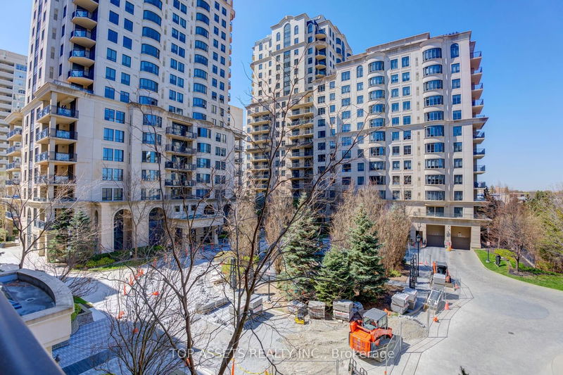 home for sale on 304-650 Sheppard Avenue E