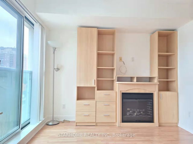 312 - 19 Avondale Avenue