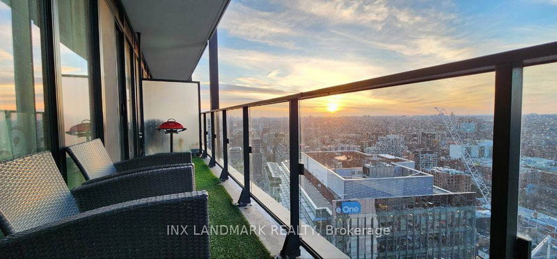 home for lease on 2704-125 Peter Street E
