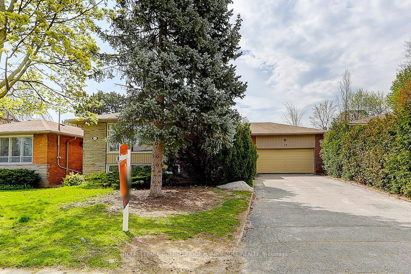 19 Morewood Cres, Toronto, M2K 1L8 | Image 3
