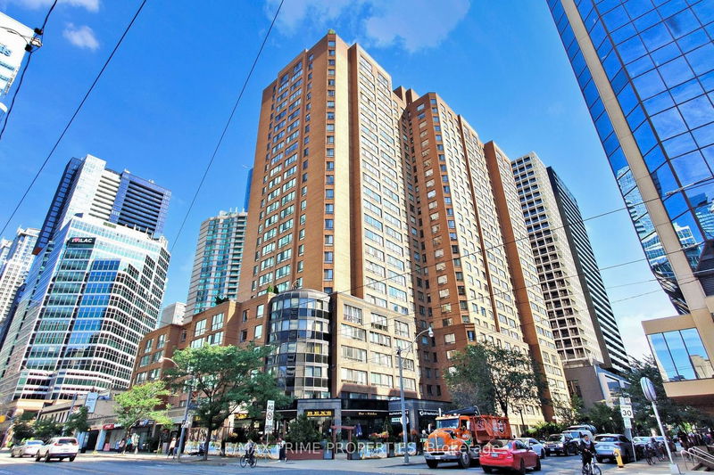 home for lease on 1022-633 Bay Street
