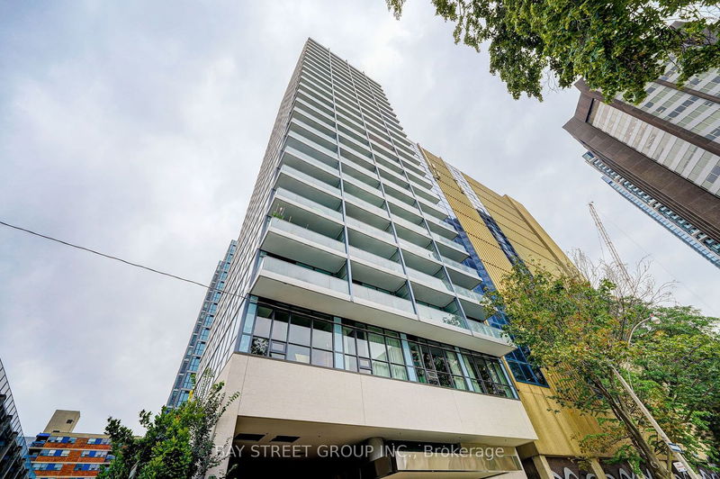 home for lease on 1403-210 Simcoe Street