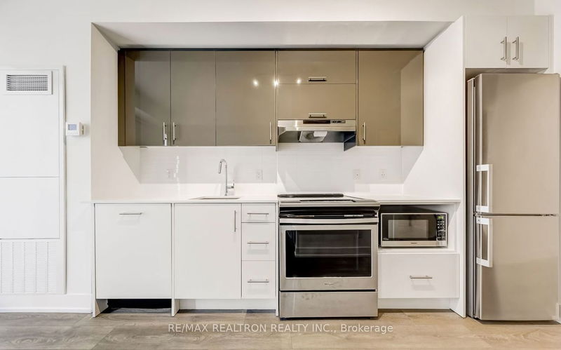 home for lease on 803-180 Fairview Mall Drive
