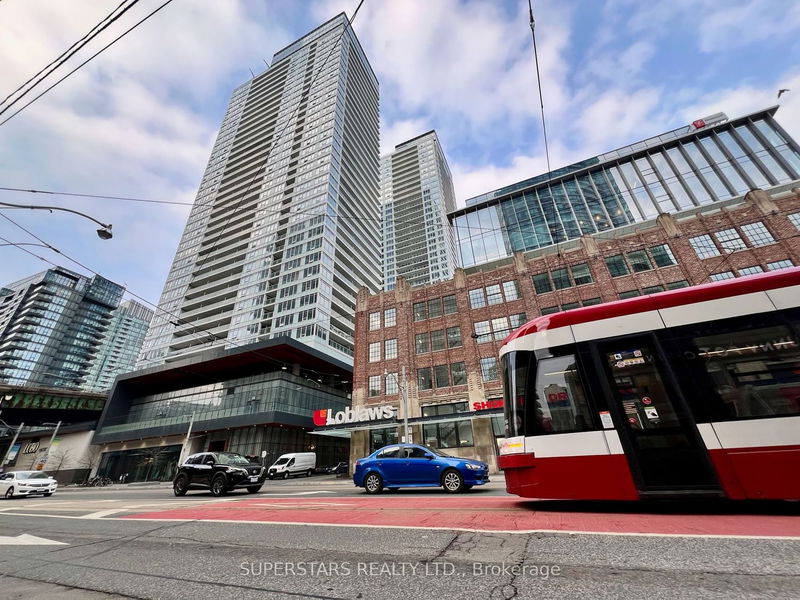 home for lease on 2203-19 Bathurst Street
