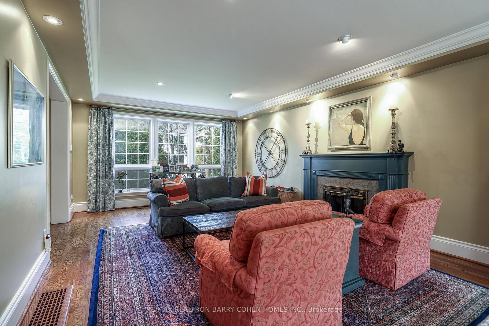 Listing Image 9