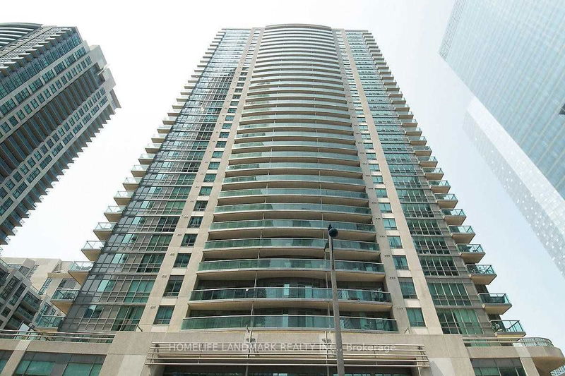 home for lease on 703-30 Grand Trunk Crescent