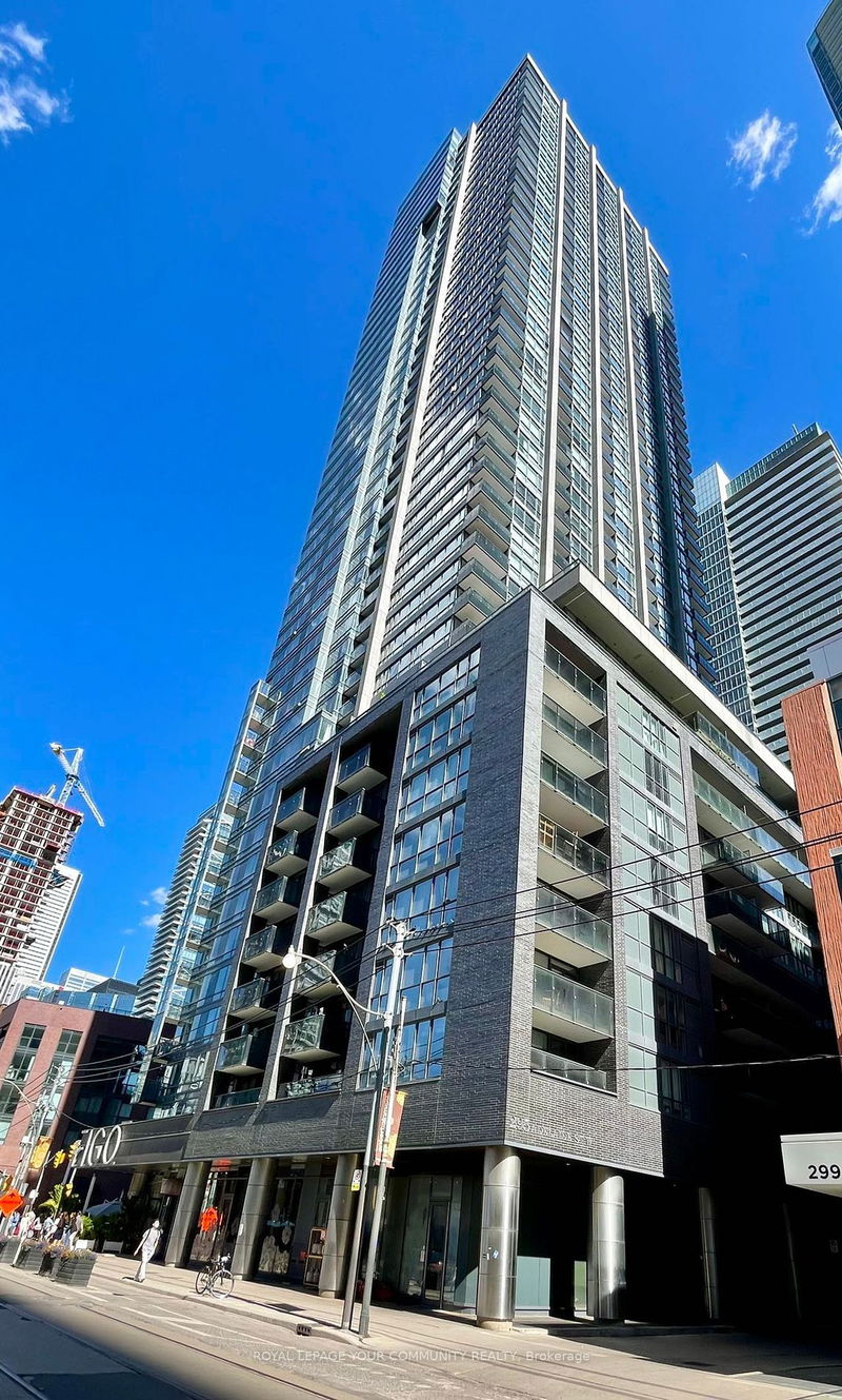 home for lease on 3406-295 Adelaide Street