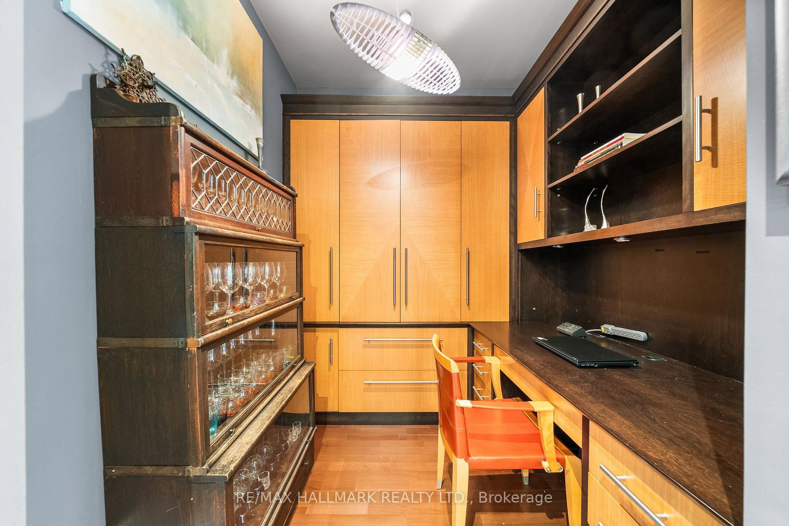 Listing Image 16