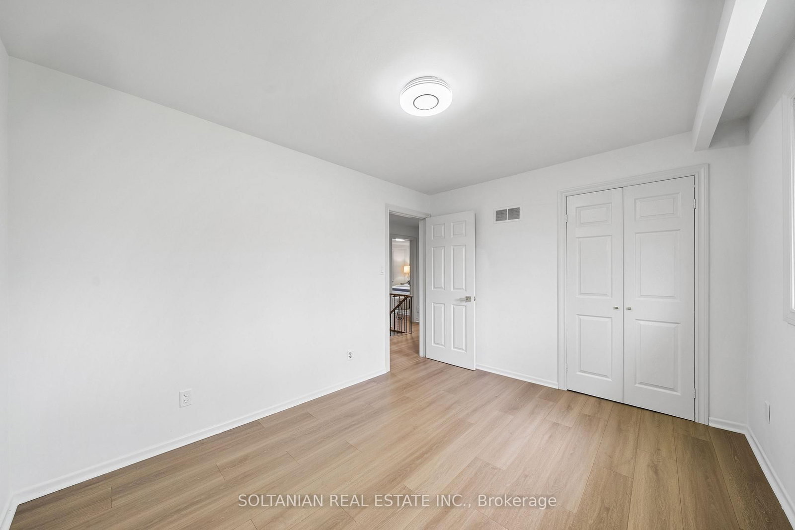 Listing Image 29