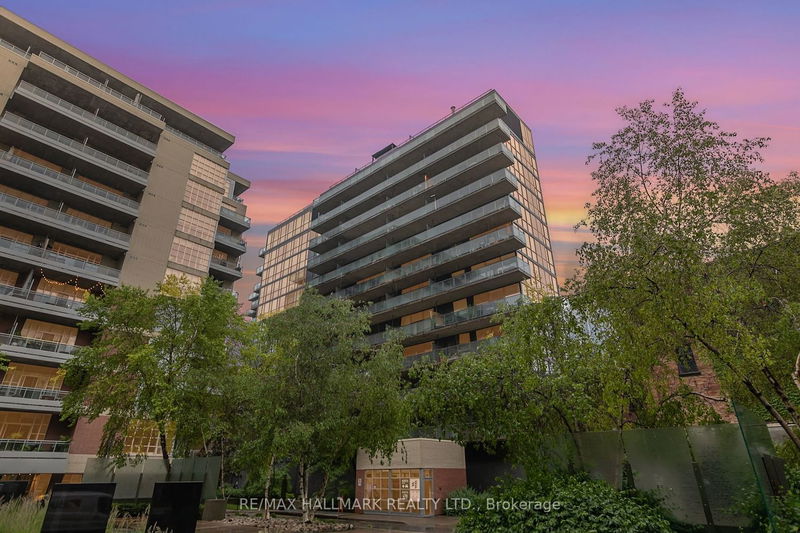 home for lease on 704-478 King Street W
