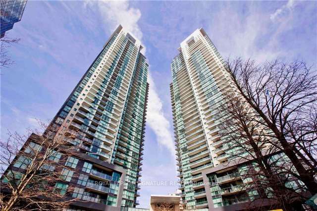 home for lease on 1703-5168 Yonge Street