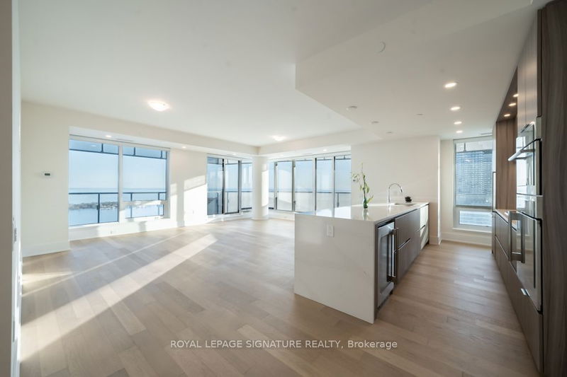 home for lease on 5402-28 Freeland Street